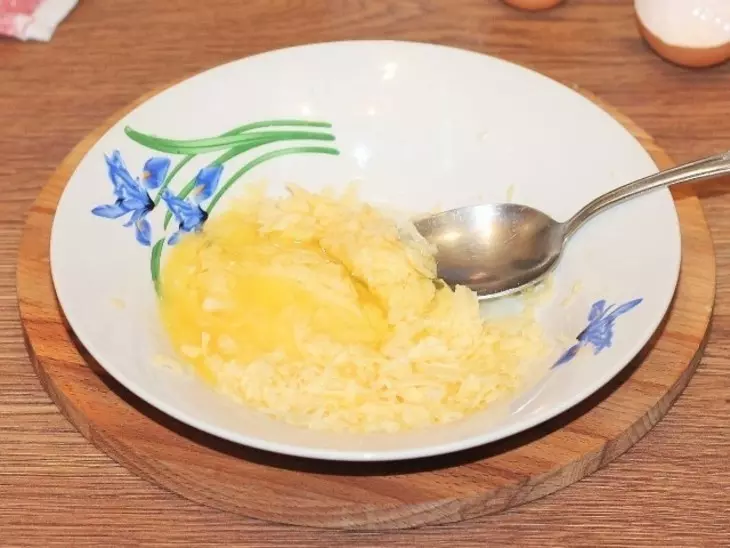 Мягкие лепешки с сыром и укропом #накормишкольника: шаг 9