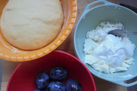 Пирог с творогом и сливами #накормишкольника: шаг 5
