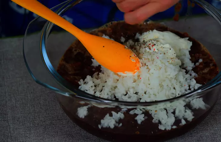Оладьи из говяжьей печени с луком и рисом: шаг 3