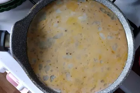Омлет на хлебцах с сыром #накормишкольника: шаг 3