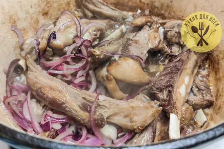 Бараньи ребра с картошкой в казане: шаг 3