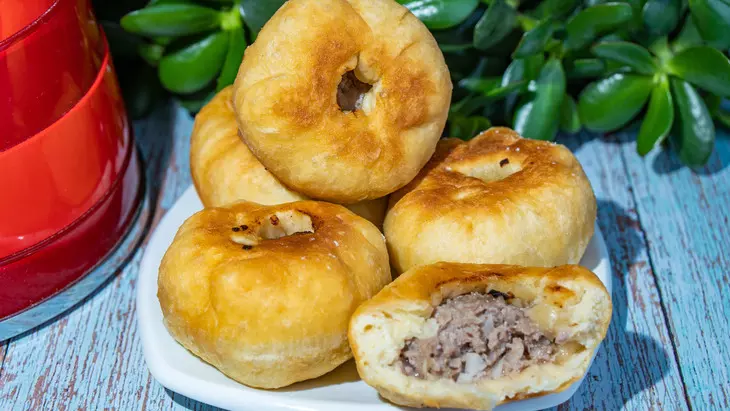Беляши с мясным фаршем из бездрожжевого теста на кефире: шаг 9