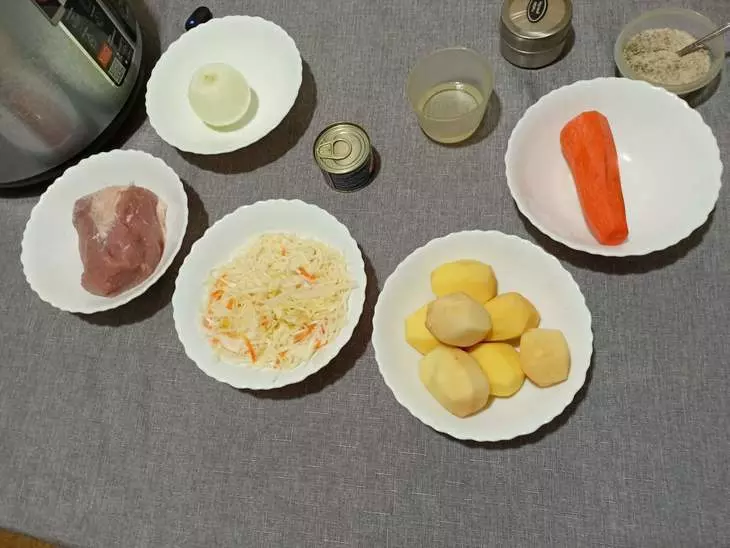 Щи из квашенной капусты: шаг 1