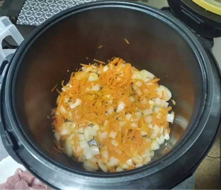 Щи из квашенной капусты: шаг 3