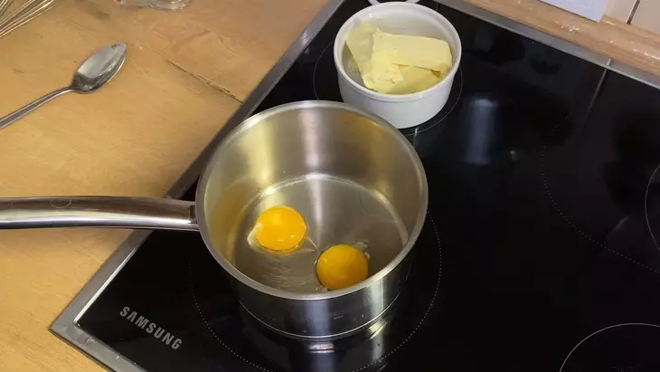 Запеченный картофель с яично-масляным соусом: шаг 5