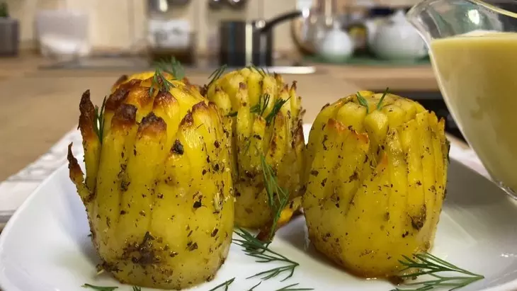 Запеченный картофель с яично-масляным соусом: шаг 8