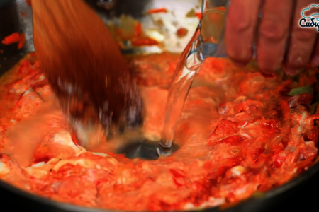 Фаршированные перцы в томатно-сметанном соусе в духовке: шаг 6