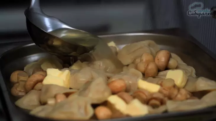 Сибирские пельмени из заварного теста с мясным фаршем: шаг 8