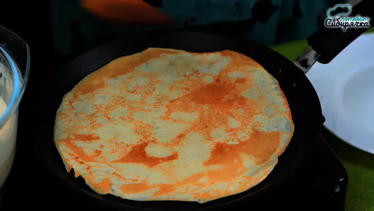 Блины с начинкой из яблок с грецким орехом на кефире: шаг 6