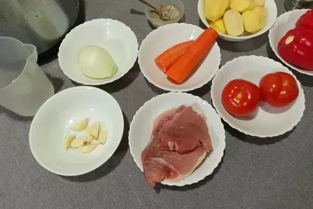 Рагу со свининой в мультиварке: шаг 1