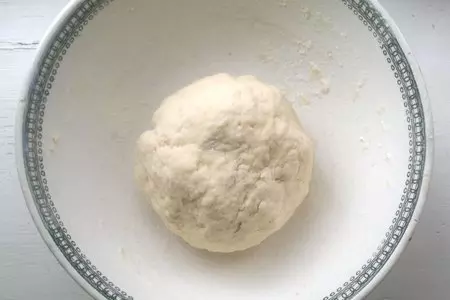 Пицца с ветчиной и помидорами: шаг 4
