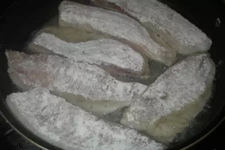 Тилапия под шафрановым соусом с моцареллой: шаг 2