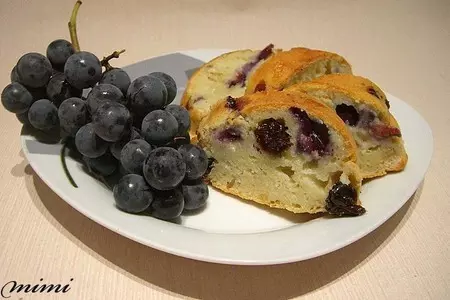 Кекс с бри, виноградом и белым сухим вином: шаг 3