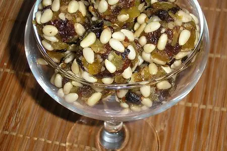 Фруктовые  конфеты  с  медом: шаг 4