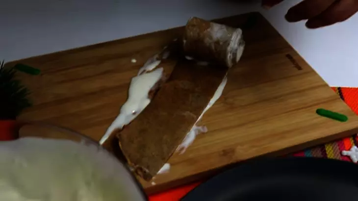Закусочный печеночный торт: шаг 5