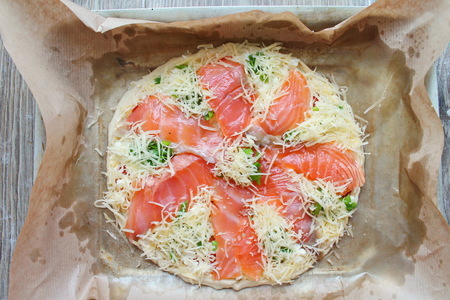 Пицца с лососем и зеленым луком: шаг 7