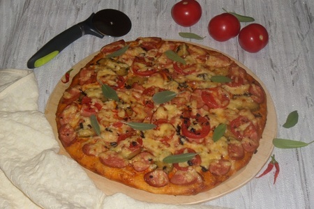 Пицца с сосисками и маринованными огурцами: шаг 14