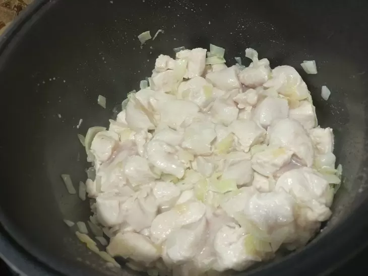 Курица с грибами в сметане: шаг 3