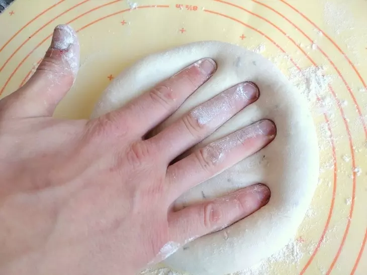 Пицца с курицей под соусом карри: шаг 7