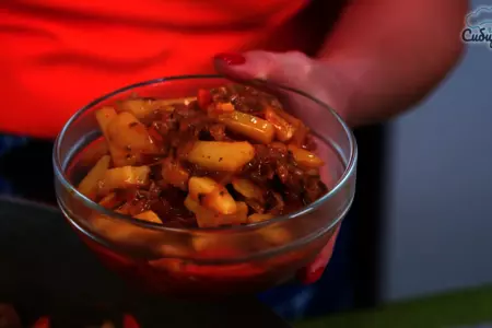 Азу с говядиной и картофелем с солеными огурцами по-татарски: шаг 8