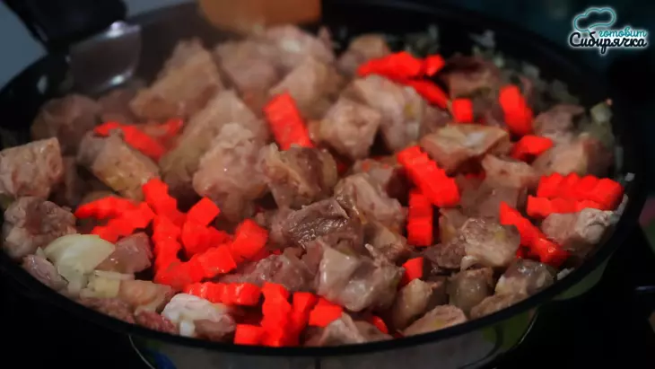 Жаркое с мясом и картофелем со специями по-сибирски: шаг 3