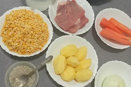 Гороховый суп со свининой: шаг 1