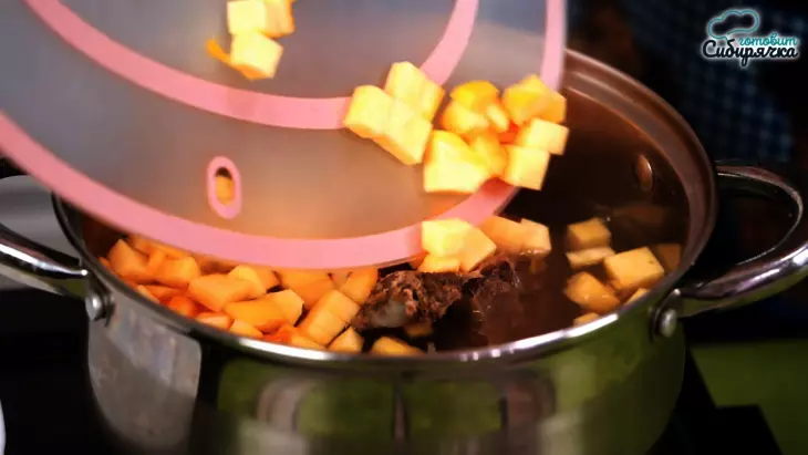 Густой овощной суп с мясом говядины и свинины: шаг 3
