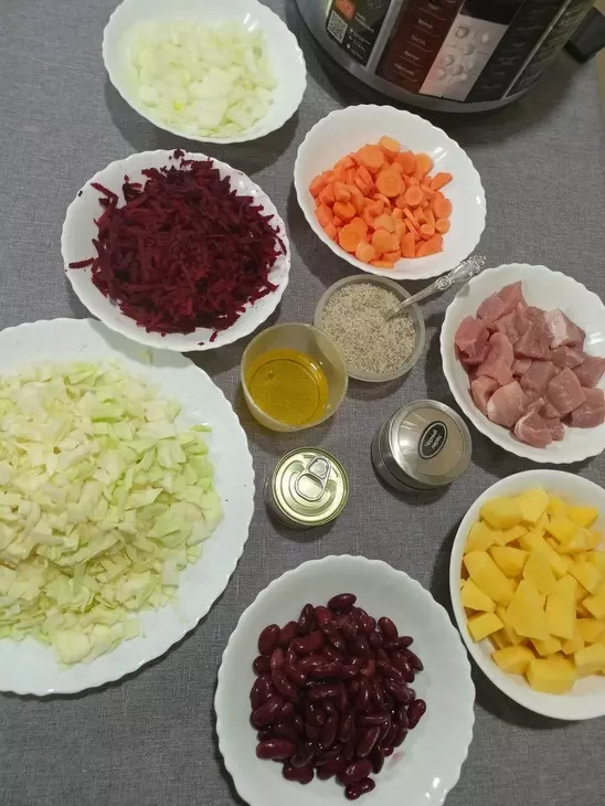 Борщ со свининой и фасолью: шаг 2