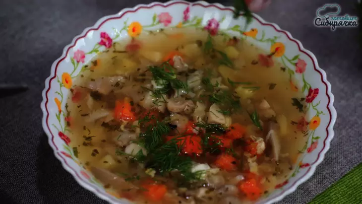 Быстрый грибной суп с овощами и зеленью: шаг 8