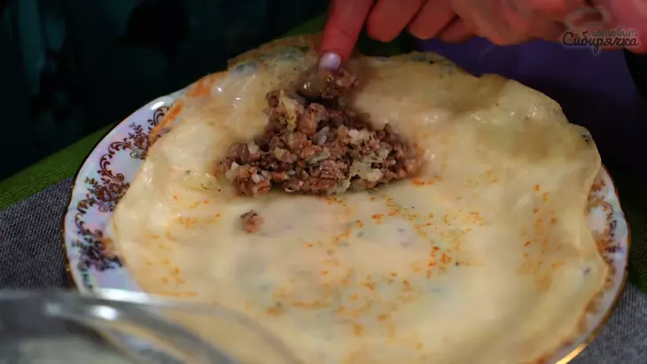 Блины из заварного теста с мясным фаршем и рисом: шаг 8