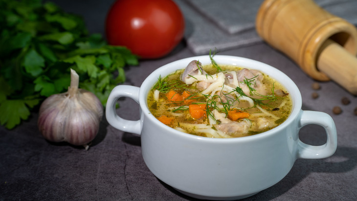 Куриный суп с домашней лапшой и специями без картошки: шаг 9