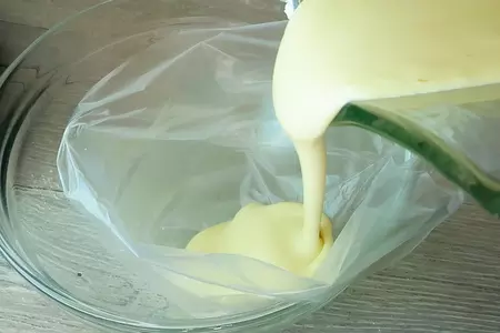Кружевные блинчики на молоке: шаг 1