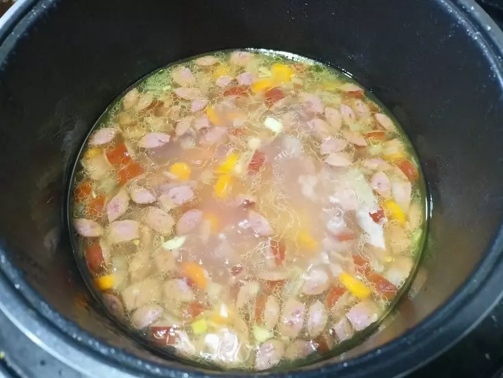 Сырный суп с колбасками: шаг 4