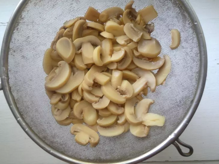 Салат со свеклой, нутом и солеными шампиньонами #постныйстол: шаг 4