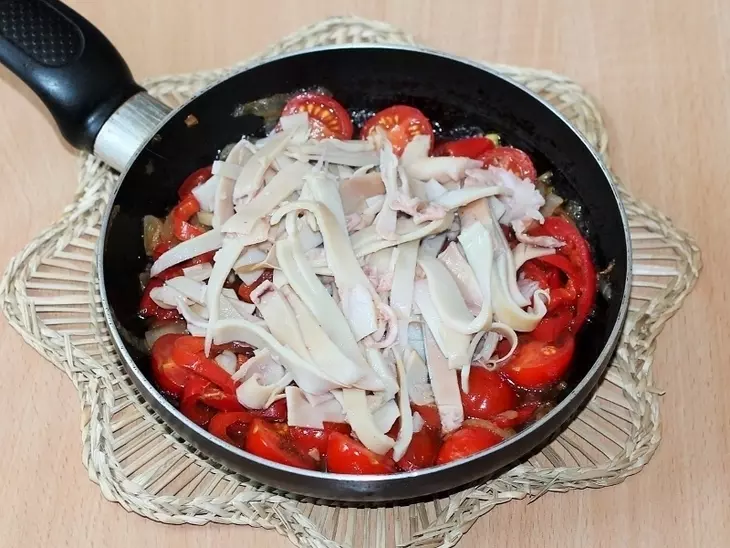 Салат с кальмарами и сладким перцем #постныйстол: шаг 8