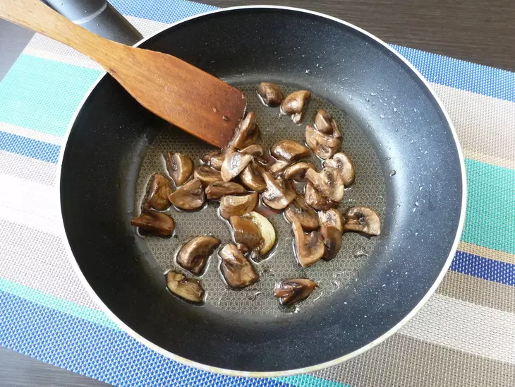 Картофельный салат с жареными шампиньонами и сумахом #постныйстол: шаг 5