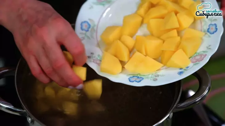 Заправочный суп из свежей капусты с мясом баранины: шаг 5