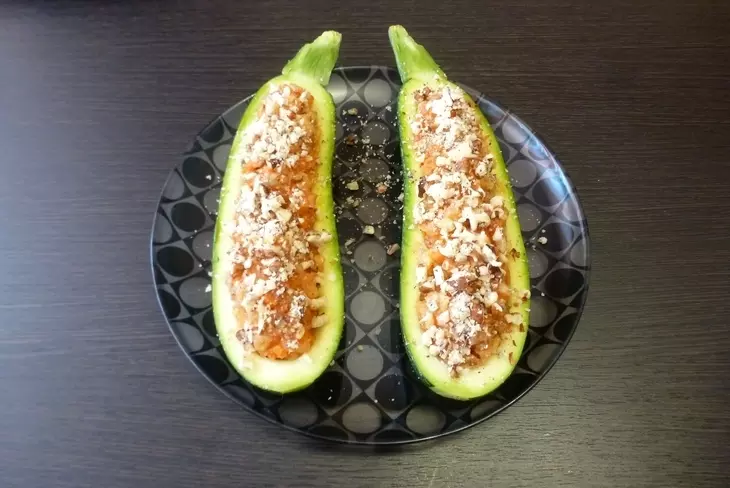 Кабачок, фаршированный овощами с грецкими орехами #постныйстол: шаг 6