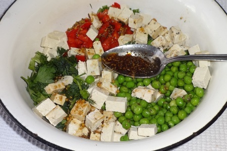 Овощной салат с тофу и креветками #постныйстол: шаг 11