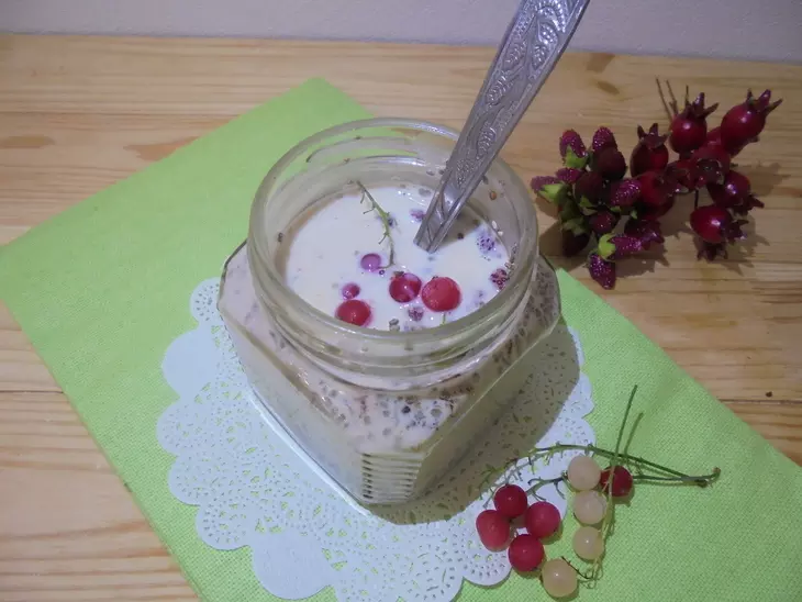 Ночная овсянка с семенами чиа и сушеной земляникой #постныйстол: шаг 4