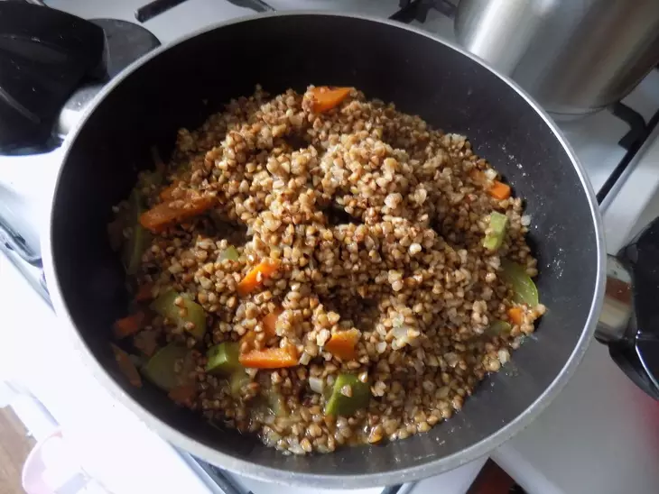 Гречневая каша с овощами и нутом #постныйстол: шаг 8