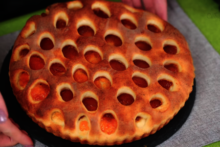 Творожно-абрикосовый пирог из дрожжевого теста в духовке: шаг 8