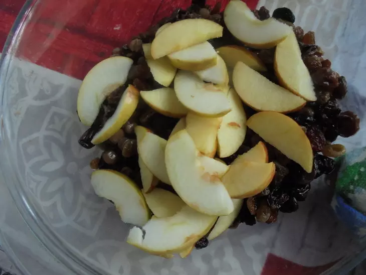 Салат с чечевицей, грецкими орехами и изюмом #постныйстол: шаг 4