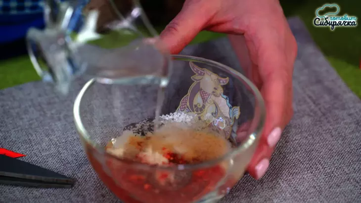 Курица под маринадом запеченная в фольге с овощами: шаг 1