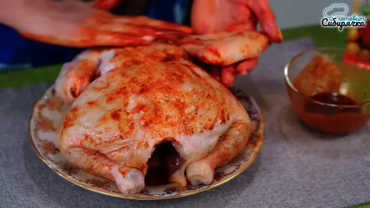 Курица под маринадом запеченная в фольге с овощами: шаг 2