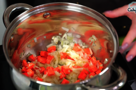 Диетический куриный суп с вермишелью и картофелем: шаг 1