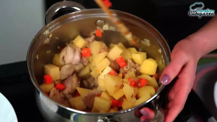 Диетический куриный суп с вермишелью и картофелем: шаг 3