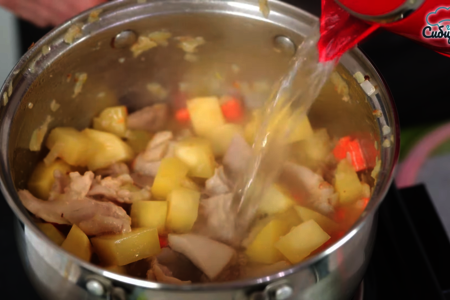 Диетический куриный суп с вермишелью и картофелем: шаг 4
