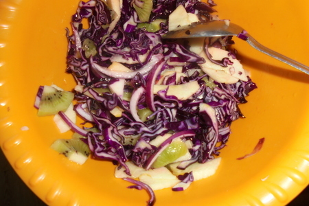 Салат с краснокочанной капустой и киви #постныйстол: шаг 6