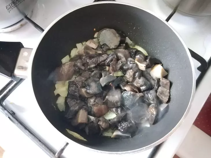 Постные вареники с картошкой и жареными грибами с луком  #постный стол: шаг 8